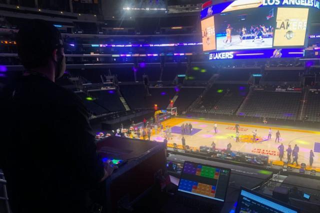 开云体育-空场比赛谁给球员们加油欢呼？走近NBA的“气氛组”